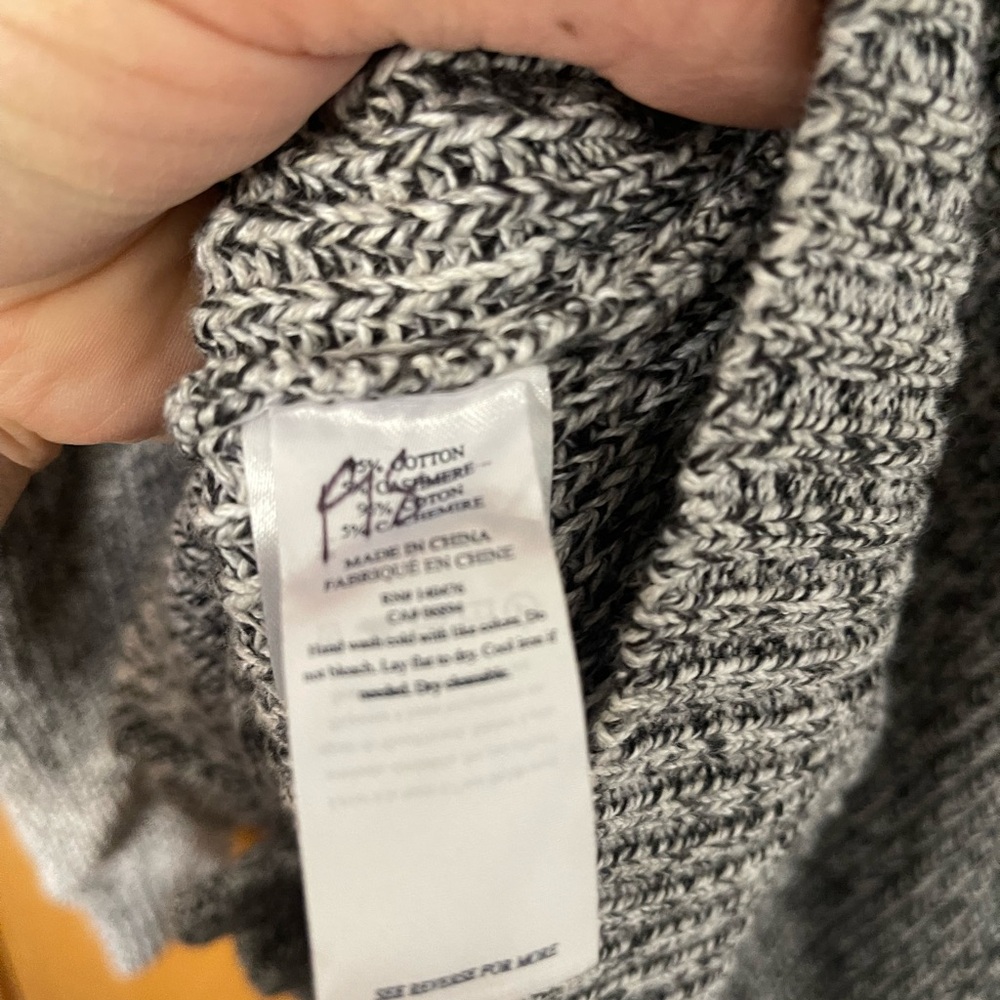 Faherty Men's Textured Gray Cardigan - Picture 4 of 5